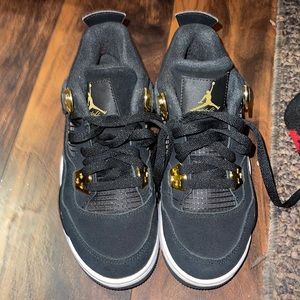 Black/gold Jordan’s